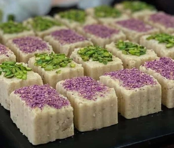 طرز تهیه حلوا زنجبیلی با آرد نخودچی